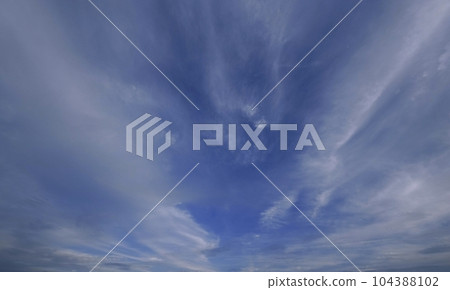 傍晚天空放射狀雲彩・初夏・超廣角・天空為主・230624pm 104388102