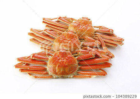 3 bowls of boiled snow crab white background 104389229