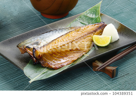 醬油烤青花魚 104389351