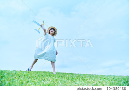 Children's play 104389488