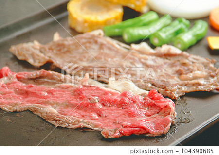 與熱板的烤肉 104390685