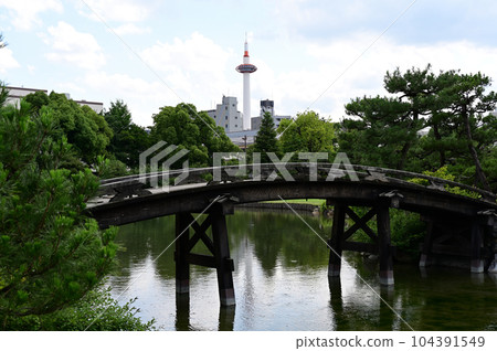 正成園甲節橋和京都塔 正成園甲節橋和京都塔 104391549