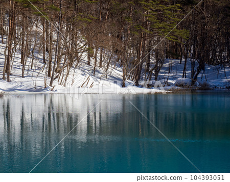 A trip to Urabandai, a winter landscape blessed with fine weather A trip to Urabandai, a winter landscape blessed with fine weather 104393051