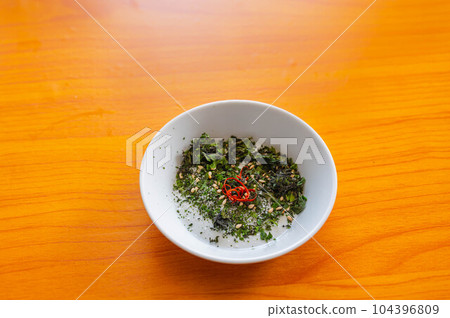 自製綠紫蘇香松 自製綠紫蘇香松 104396809