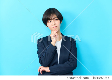 年輕的女士的肖像 年輕的女士的肖像 104397943