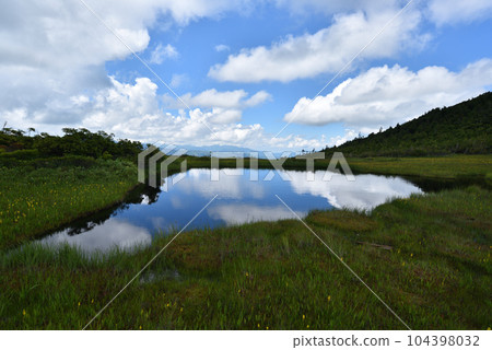 Mt. Hiuchigatake, Miike Route, Oze, Fukushima Prefecture Mt. Hiuchigatake, Miike Route, Oze, Fukushima Prefecture 104398032