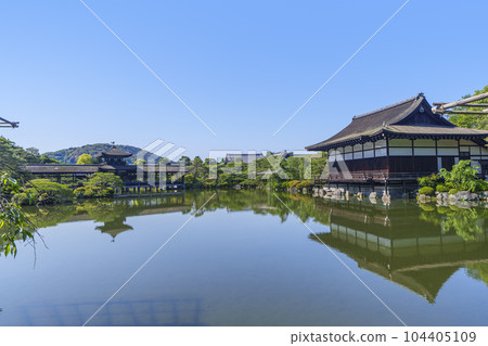 京都 平安神宮 東紫苑 綠意盎然的季節 京都 平安神宮 東紫苑 綠意盎然的季節 104405109
