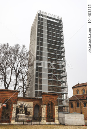 Scaffolding standing against the wall 104405215