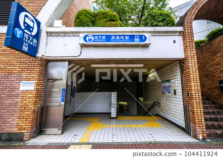 日本橫濱的城市景觀 橫濱市營地鐵藍線高島町站的景觀 104411924