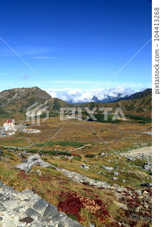 秋季從室堂山天文台的山路看室堂廣場 104413268