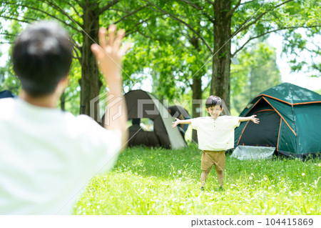 Camp parent and child boy Camp parent and child boy 104415869