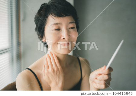 女生 女孩 女性 104415945