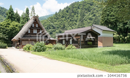 五箇山菅沼合掌造村（夏） 104416736