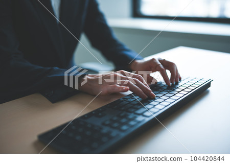  Business image 104420844