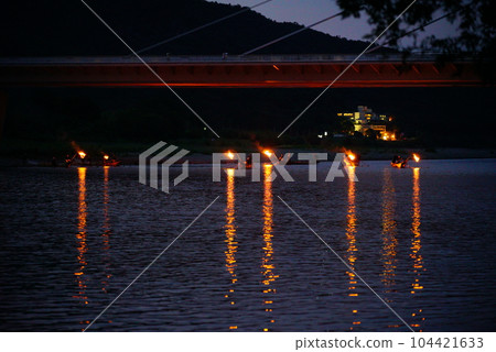 Cormorant fishing on the Nagara River around the summer solstice 104421633