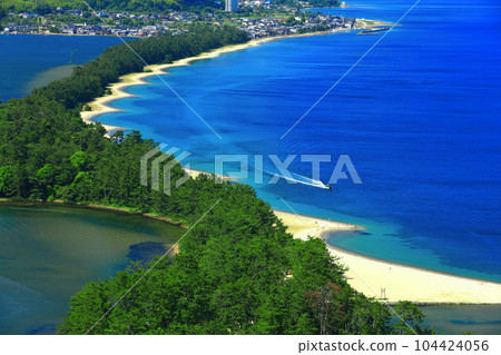 [Kyoto Prefecture] Amanohashidate in sunny weather 104424056
