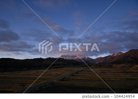 Dusk Mitsume Dusk Mitsume 104424954