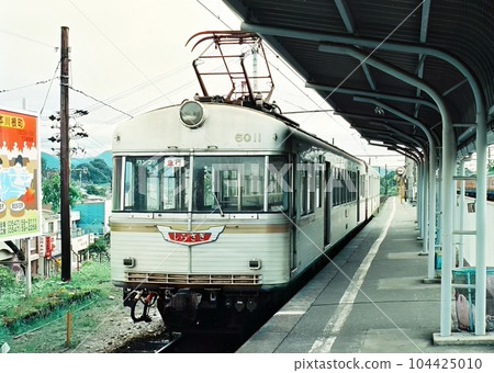 停在大井川鐵道金谷站的 6010 系列列車 停在大井川鐵道金谷站的 6010 系列列車 104425010