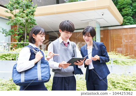 Junior high school field trips Junior high school field trips 104425362