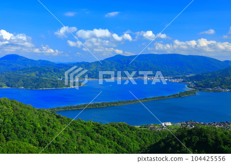 [Kyoto Prefecture] Amanohashidate in sunny weather 104425556