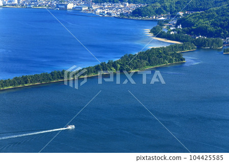 [Kyoto Prefecture] Amanohashidate in sunny weather 104425585