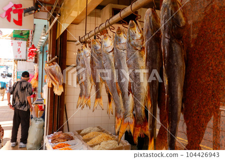 Salt-dried fish (ham yui) sold in the "seafood town" in the west of Tokusuke-do, Hong Kong. It was cheap before but now expensive Salt-dried fish (ham yui) sold in the "seafood town" in the west of Tokusuke-do, Hong Kong. It was cheap before but now expensive 104426943