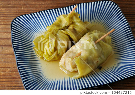 Roll cabbage 104427215