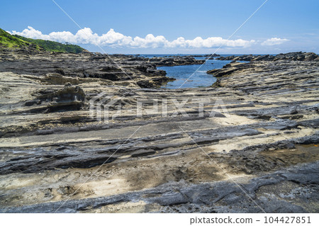 城島岩石海岸風光[神奈川縣三浦市] 104427851
