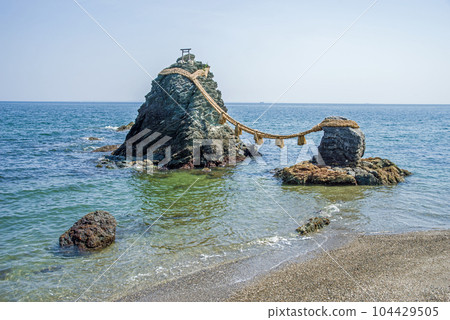 Futamiura [Meotoiwa] 104429505