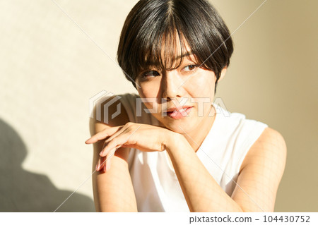 年輕的女士的肖像 104430752