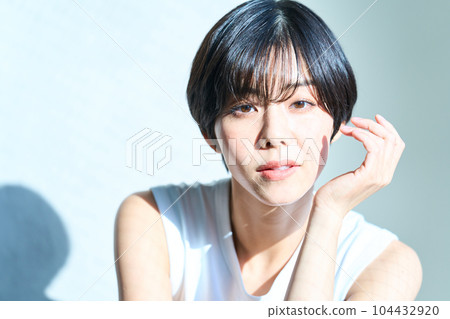 年輕的女士的肖像 104432920