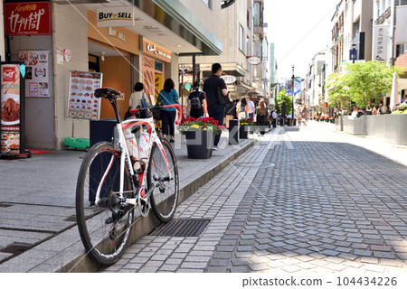橫濱元町街停放的自行車 104434226
