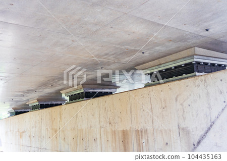 高架道路用減振橡膠 高架道路用減振橡膠 104435163