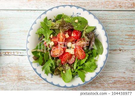 嬰兒葉意大利沙拉 嬰兒葉意大利沙拉 104438977