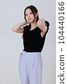 young woman      104440166