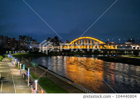 Songshan District, Taipei City, Taiwan Keelung River at night Songshan District, Taipei City, Taiwan Keelung River at night 104440804