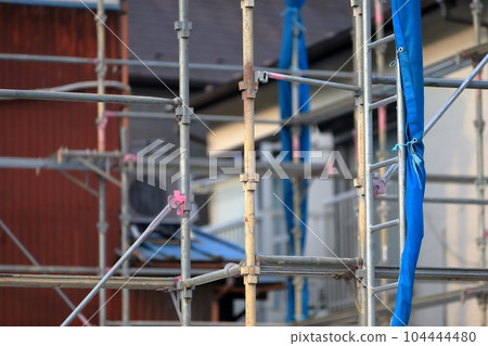 External scaffolding for detached houses External scaffolding for detached houses 104444480