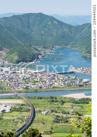[Kisei Main Line] Limited Express Nanki Crossing Lake Shiraishi and Choshi River 104444501