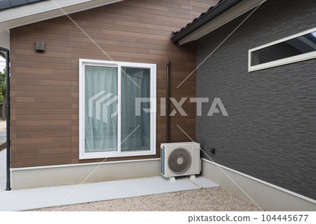 New construction image New house Garden with white frame sweeping window Garden gravel New construction image New house Garden with white frame sweeping window Garden gravel 104445677