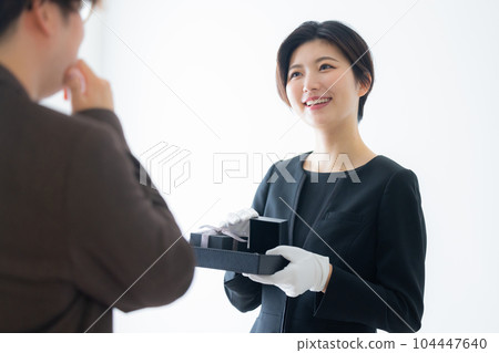 購物人員客服 104447640