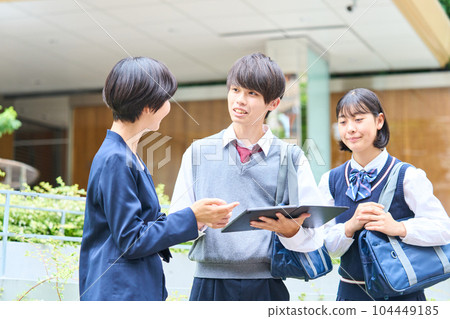 Junior high school field trips　　 104449185