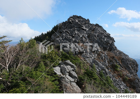 A scenic trail in Yamanashi Prefecture. The majestic nature of Japan. Mount Kentoku 104449189