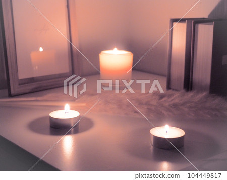 點燃蠟燭的放鬆時間圖像 點燃蠟燭的放鬆時間圖像 104449817