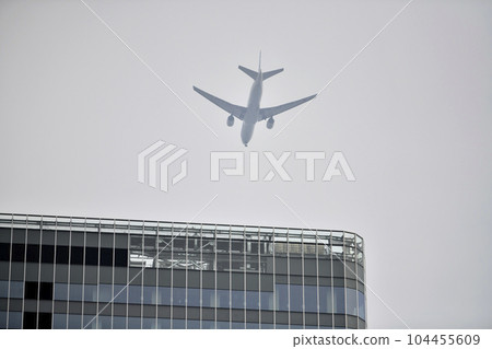 日本東京市容較前一周有所下降↓飛機飛越澀谷櫻丘再開發大樓=27日 日本東京市容較前一周有所下降↓飛機飛越澀谷櫻丘再開發大樓=27日 104455609