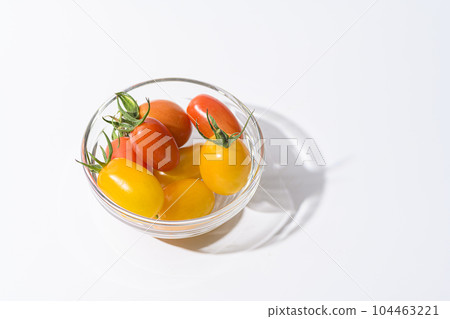 Mini tomato on a plate (Aiko) Mini tomato on a plate (Aiko) 104463221