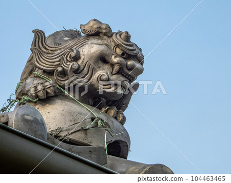 Decorative tiles on the roof of the main hall of Kyushoji Temple in the past Decorative tiles on the roof of the main hall of Kyushoji Temple in the past 104463465