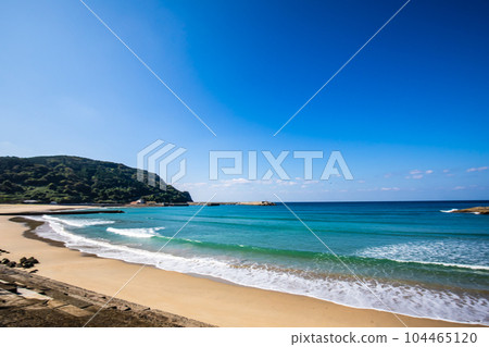 Shiratsuruhama Beach [Amakusa City, Kumamoto Prefecture] 104465120