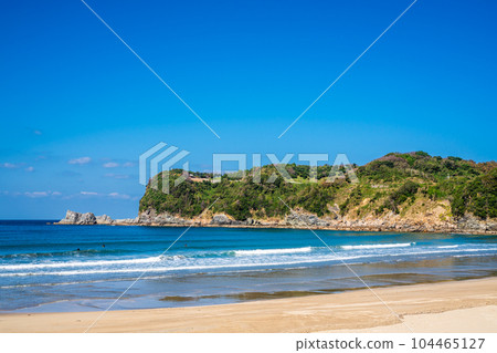 Shiratsuruhama Beach [Amakusa City, Kumamoto Prefecture] 104465127