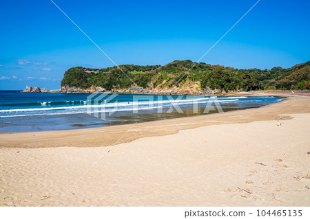 Shiratsuruhama Beach [Amakusa City, Kumamoto Prefecture] 104465135