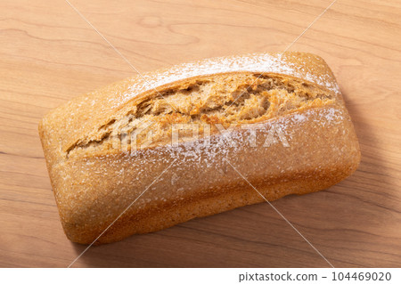 rye bread rye bread 104469020
